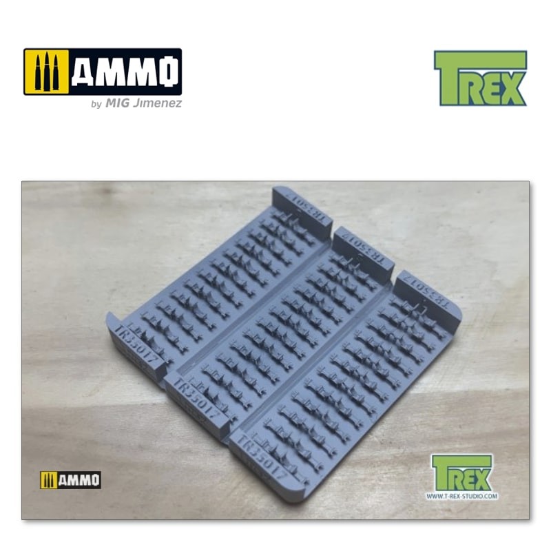 TR35017 Зажимы Opened Clamps for German Panzer (Type 1)