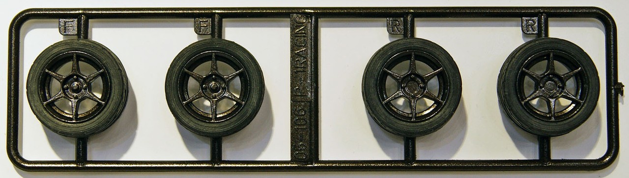 05251 P-1 Racing 16 inch