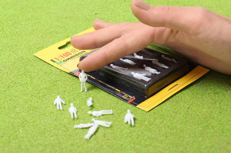 010LBK005 Фигурки людей для макетов М:100 (Набор 12 шт.)