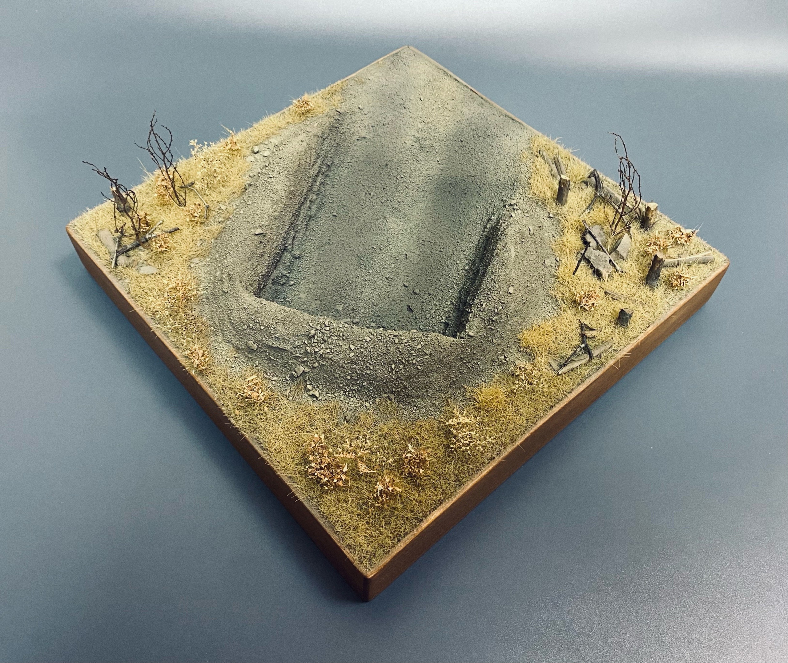 AM35730 Укрепление на опушке. Размер 25*25см.