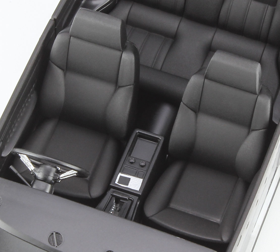 20599-Автомобиль ISUZU 117 COUP? MIDDLE VERSION (XE) (1976) (Limited Edition) Hasegawa