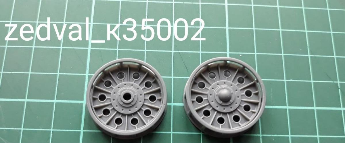 K35002  Опорные катки с внутренней амортизацией УВЗ для Т-34 (10 катков)