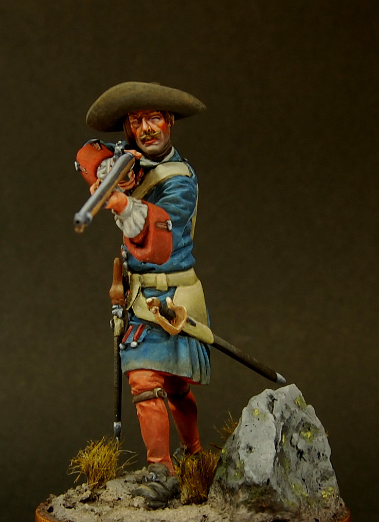 CHM-54093(M). Фузилер Гвардейских пехотных полков, Россия 1704-09 гг. (2 варианта патронных сумок). 54 мм. Материал – белый металл Chronos Miniatures