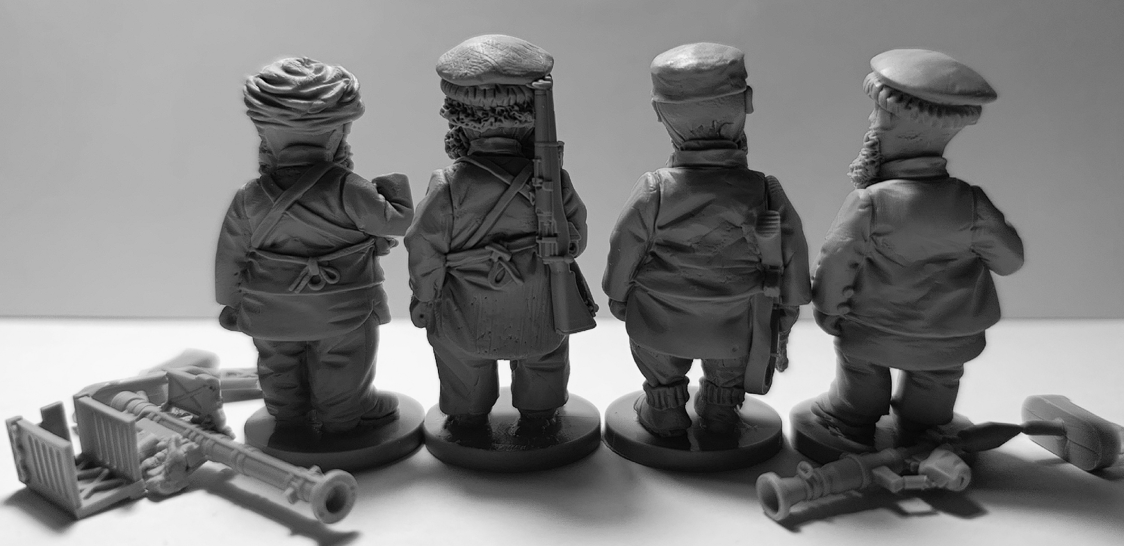 CHM-50.15. Шаржевая миниатюра. Афганские моджахеды, 1979-92 гг. В комплекте 4 фигуры. 50 мм. Материал - смола. Chronos Miniatures
