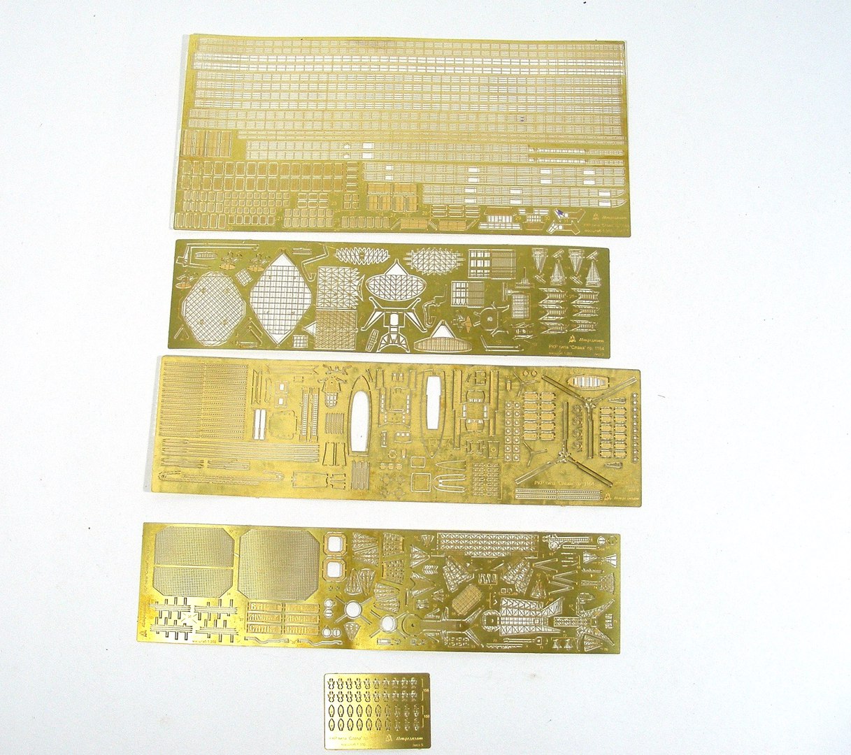 350203 Набор фототравления для кораблей класса Слава, пр. 1164