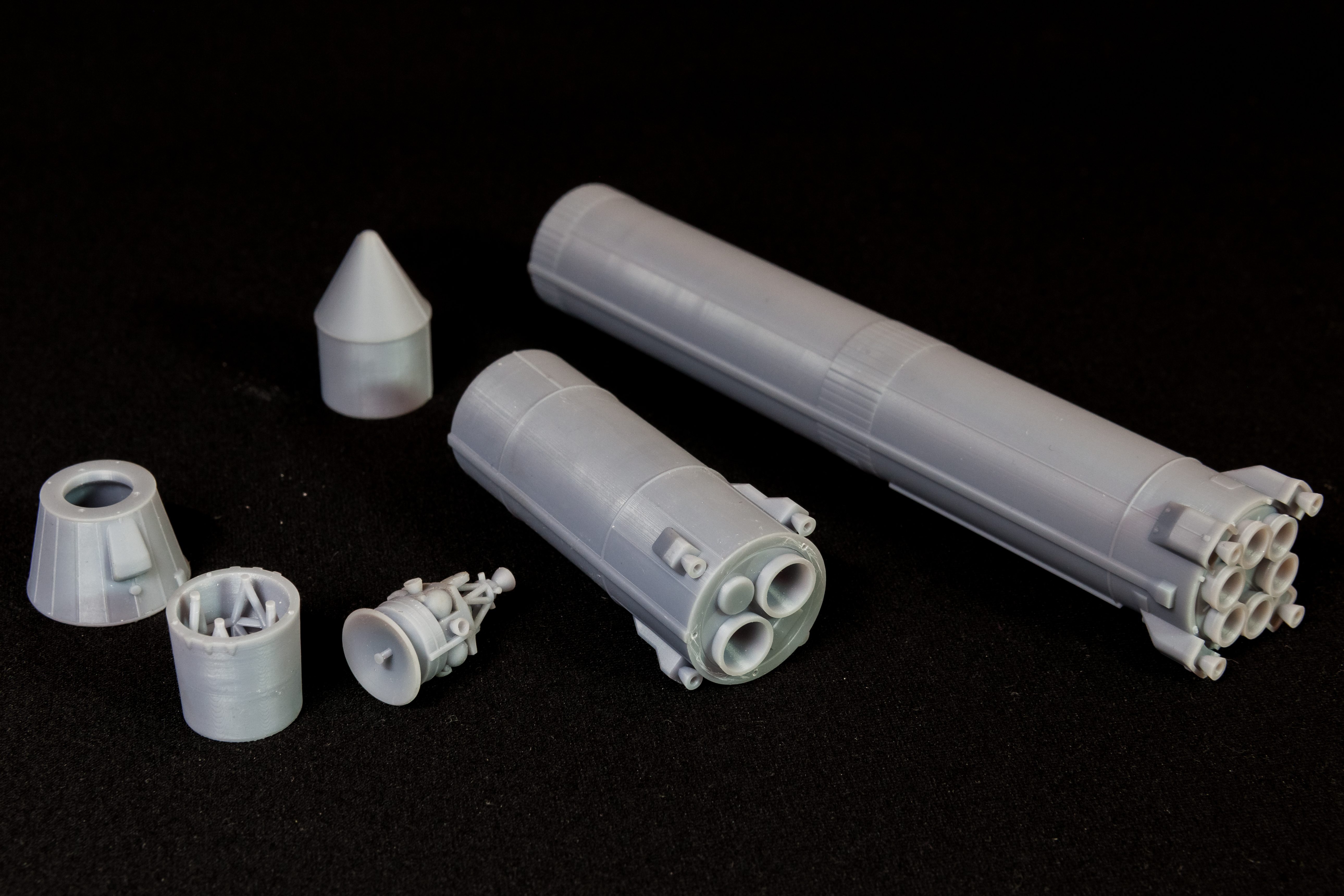 AM145031 Ракета-носитель 'Циклон-2' с Истребителем Спутников Arma Models