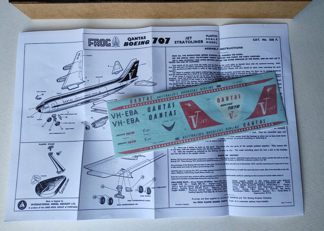 368 Сборная модель самолета Boeing 707 Qantas FROG