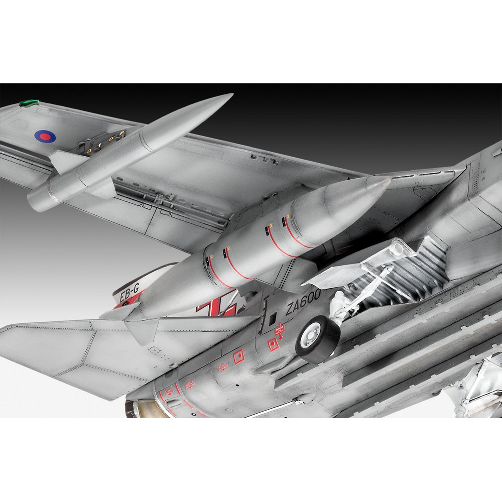 04924 Истребитель Tornado GR4 Revell