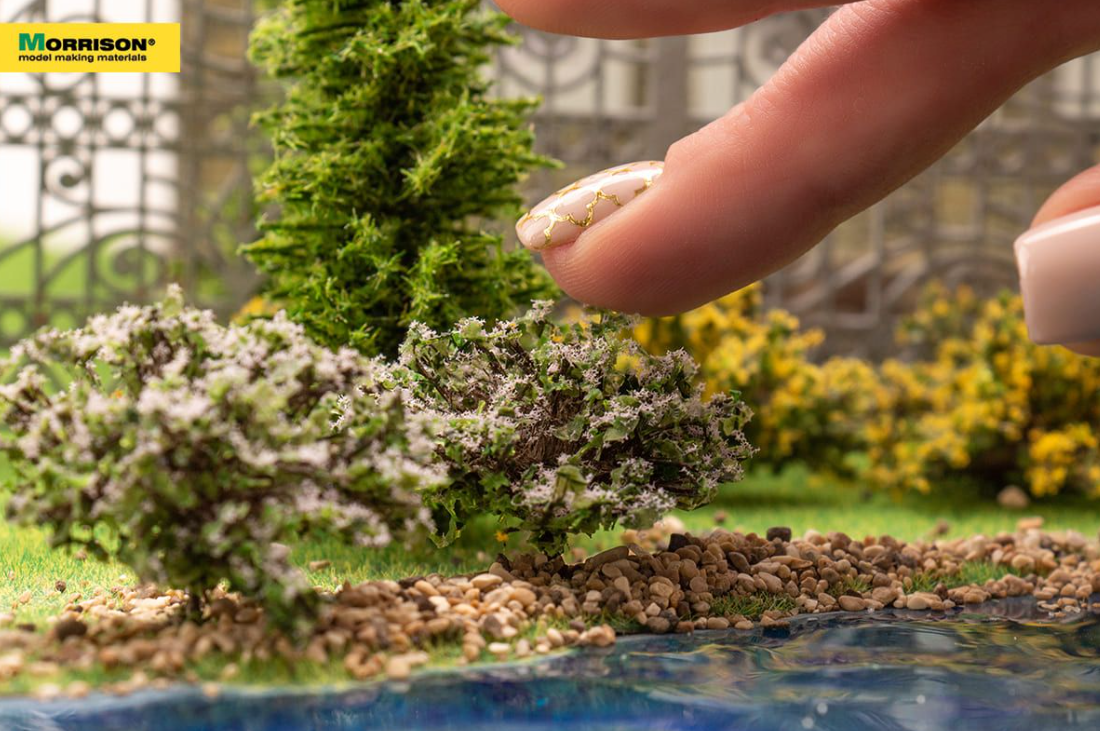 011kr009 Цветущие сиреневые кусты для макетов. Набор 3 шт.