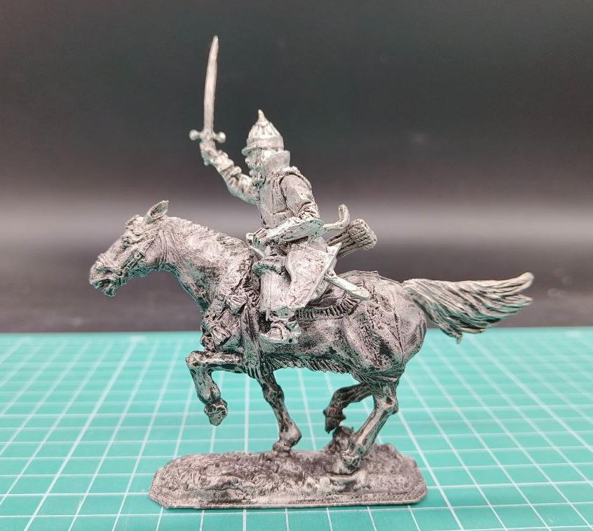 4182ТБ ВИМ, конный воевода в доспехе с саблей, 54 мм, олово Три Богатыря
