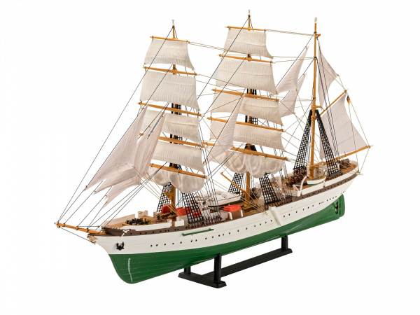 05695 Трёхмачтовый барк «Горх Фок II» (60-летие) Revell