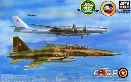 AR48S07 Самолёт F-5F Tiger II Shark Nose AFV CLUB