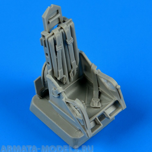 QB48563  MiG-15 Ejection Seat with Safety belts 1/48
