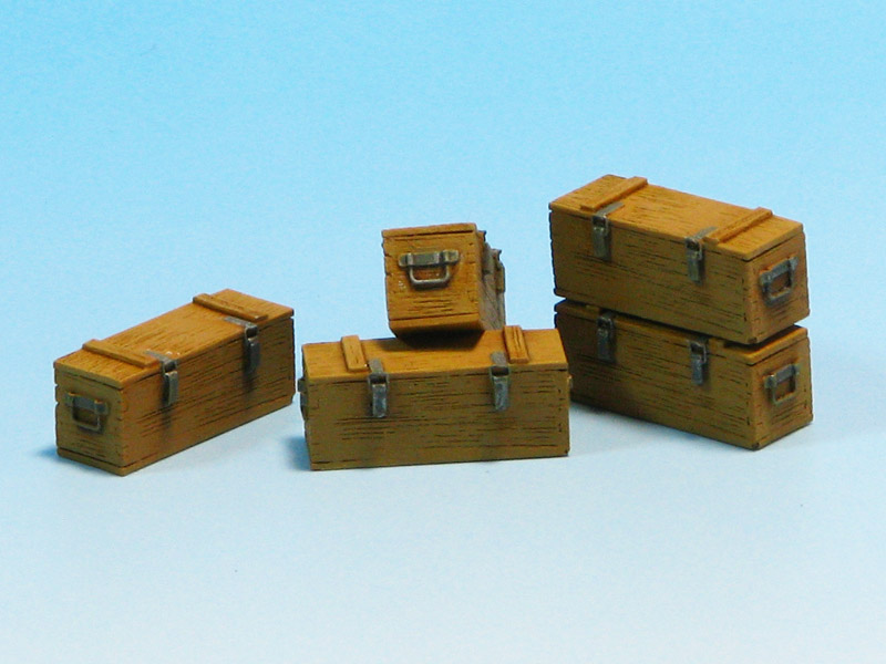E-014 Дополнения для моделей Wooden ammo boxes for 5 cm, Kw.K.39  (PzKpfw III) Set contains following elements in 1/35 scale: 5 resin parts.