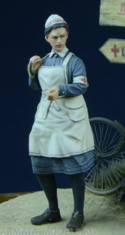 35016DM  German DRK Nurse 1939-45 D-Day Miniature Studio