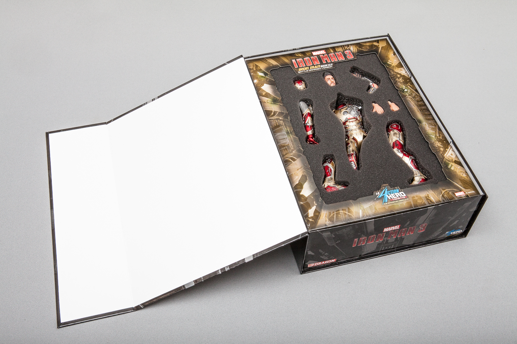 38118Д Железный Человек Mk.42 Battle Damaged (Ahv) Dragon