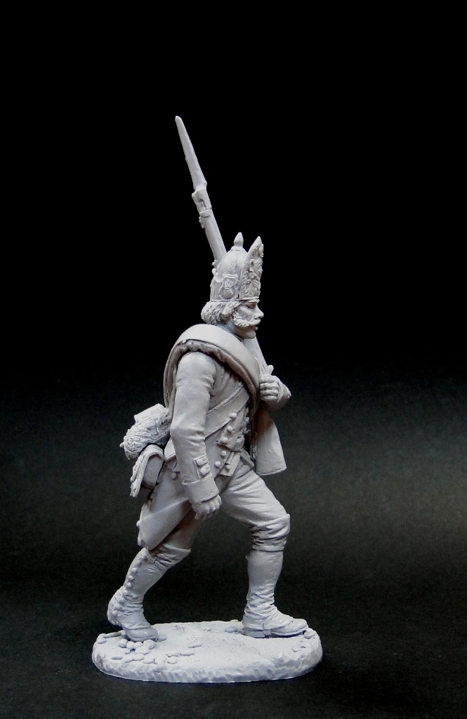 CHM-54222(М). Рядовой гренадерских полков и рот, Россия 1799 г.  54 мм. Материал - белый металл. Chronos Miniatures