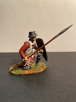 453ТБ ВИМ, кнехт стоящий на одном колене и бьющий копьем, 54 мм