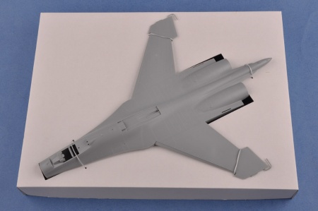 81712 Самолет Su-27 Flanker Early 1/48 Hobby Boss