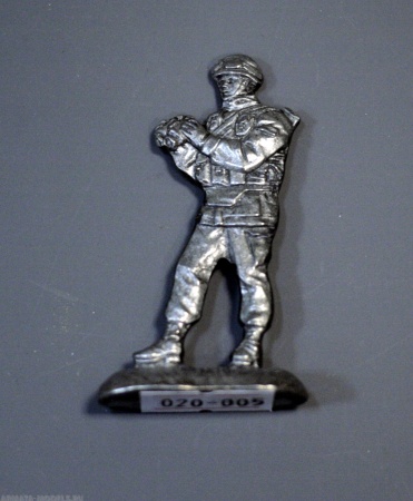 Н-20-005 Спецназовец с биноклем Солдатики "Ура"