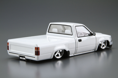 05949 Toyota HiLux Custom RN80 85 Aoshima