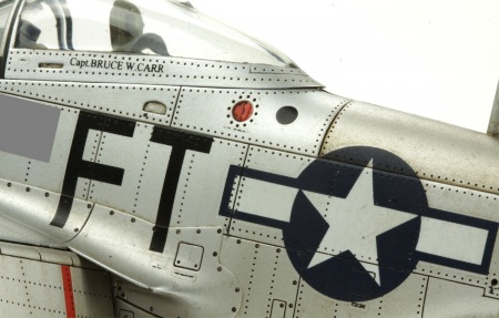 LS-009 North American P-51D Mustang `Yellow Nose` Meng