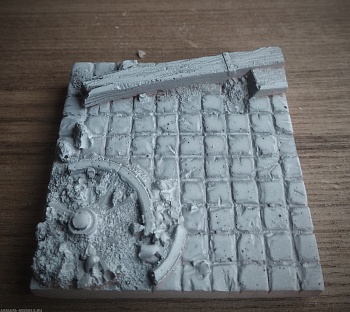 Б07AB Фрагмент брусчатой мостовой с колесом телеги