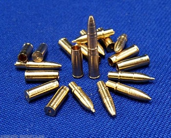 МРА 101-1 Выстрел УБР-354П с подкалиберным бронебойно трассирующим снарядом БР354П7 6,2 мм танковой пушки Ф-34, Л-11, Ф-32. Танки Т-34-76, КВ. В комплекте 2 выстрела.