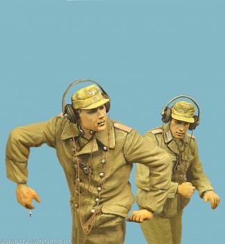 T35242 Немецкие танкисты (заряжающий командир)  (Африканский корпус 1941 г) (2) (бюсты)