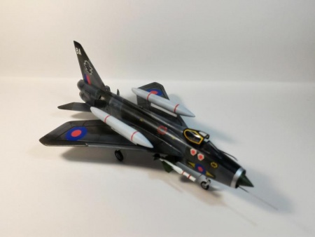 72025  Многоцелевой истребитель Лайтнинг ARK model