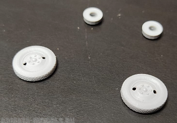 ПРОМО2 1:72 Передние колеса ЗИС-5 + тормозные барабаны