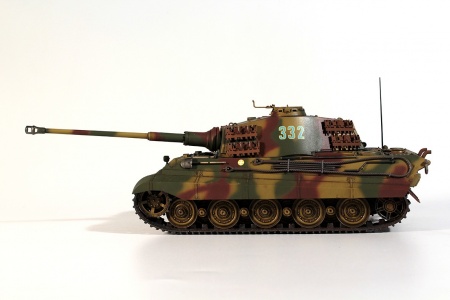 35363 Pz.Kpfw.VI Ausf.B Королевский тигр с башней Хеншель (позднего производства), Германский тяжелый танк ICM